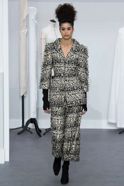 Look 5
